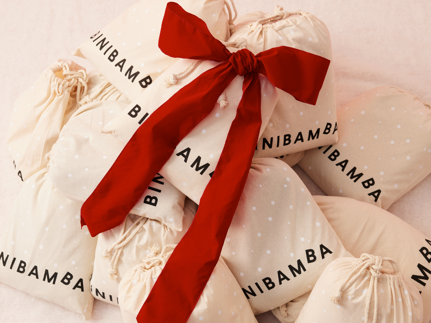 LIMITED-EDITION GIFTS