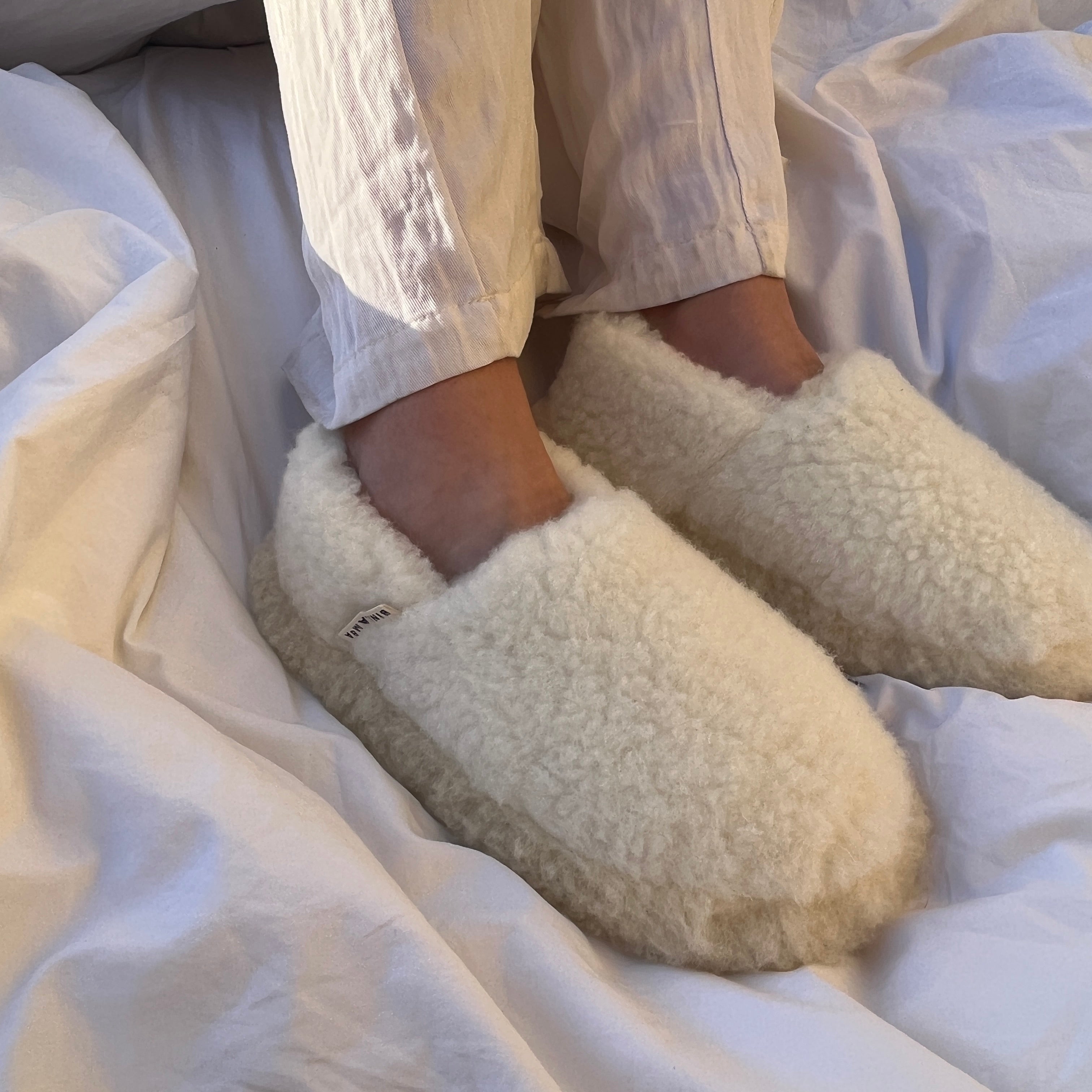 BINIBAMBA Mama Snuggle Slippers in Milk