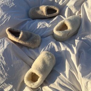 BINIBAMBA wool women's slippers in milk and peanut